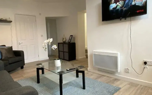 Host Stay Waterfront