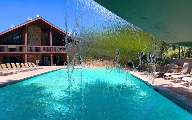 Classy Canyons Condo