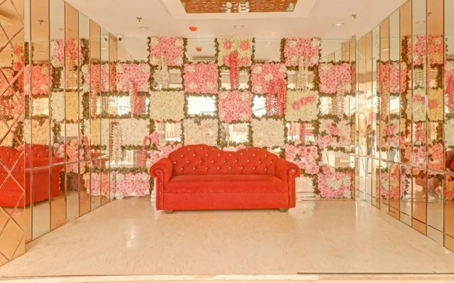 OYO 26766 Laxmi Abode