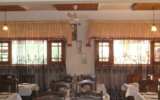 Hotel Akbar Inn