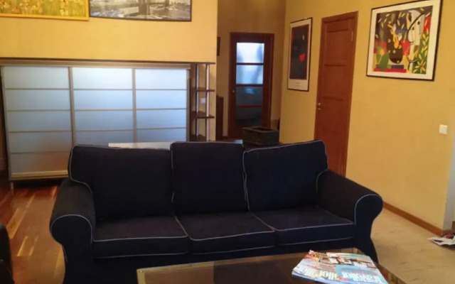 Апартаменты «LUXKV на Дружинниковской»