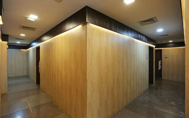 OYO 10690 Florence Hotel