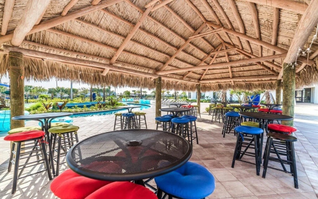 Storey Lake Lakeview Villa 2967