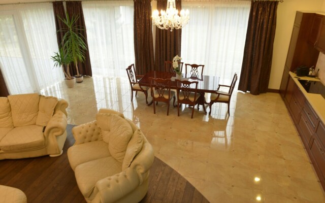 Mega House