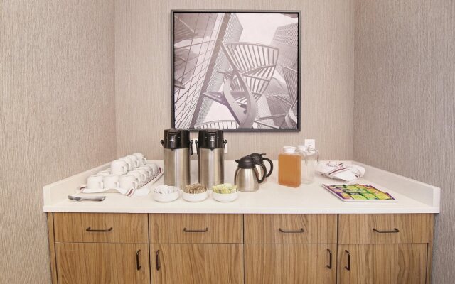 Holiday Inn Hotel & Suites Calgary Airport North by IHG