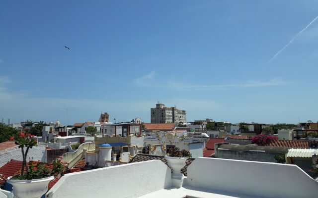 Colonial Guest House Walled City