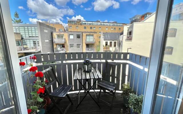 Contemporary 2 Bedroom Apartment in Bermondsey