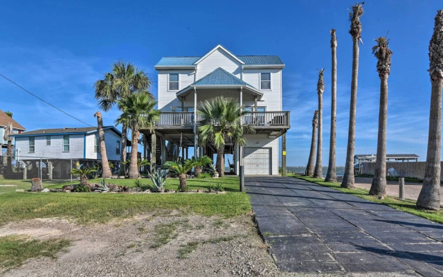 Bayfront Fishing Pier: Galveston Island Home!