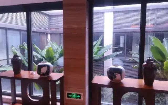 Xianning Guest House