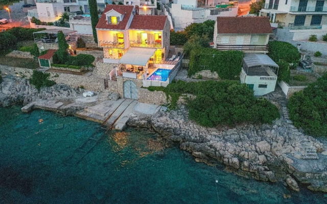 Peros - Heated Pool - H