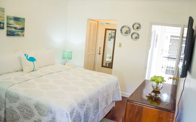 Kingston Luxury Condo Apartment