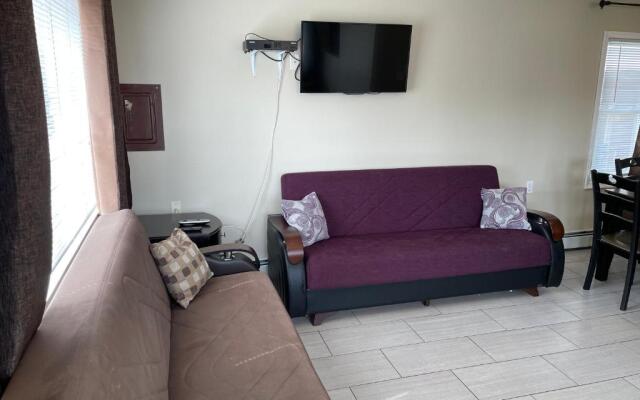 Newly Renovated 2 Bedroom House