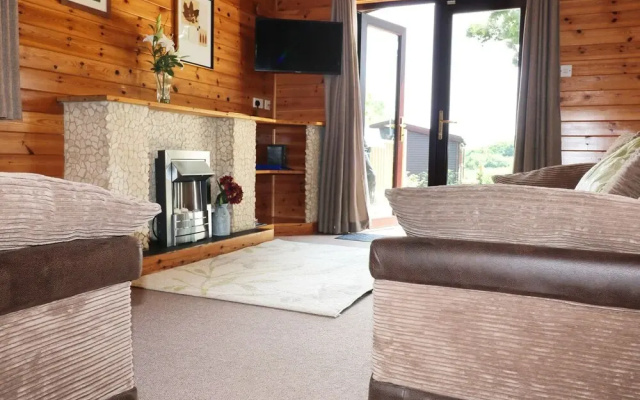 Oak Lodge