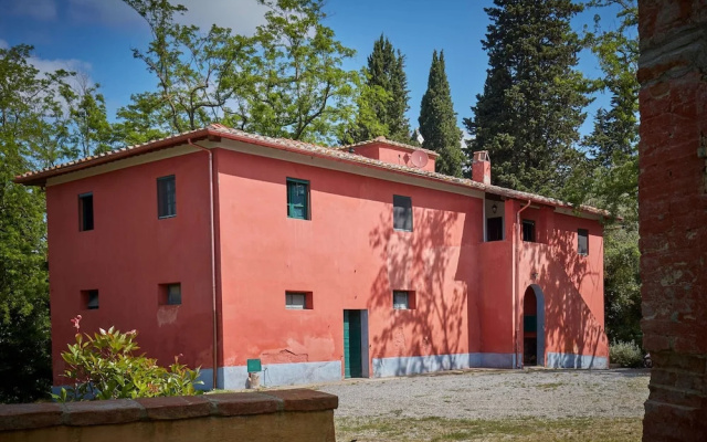 Apartment Near Pisa With Pool and Garden