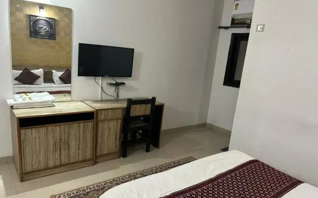 Hotel Om Paradise Near IGI Delhi Airport