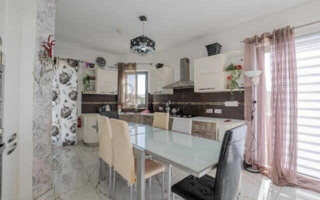 Stunning Views 4 Bedroom Penthouse in Marsaxlokk