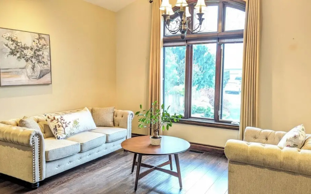 Niagara Creekside B&B