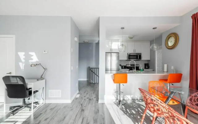Modern 3BR House Steps to the Beach