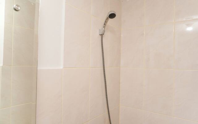 Modern Look And Homey Studio Apartment Amazana Serpong