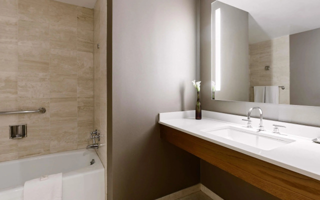 Fairmont Chicago at Millennium Park