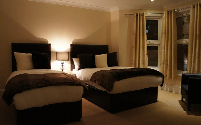 Sapphire Hotel