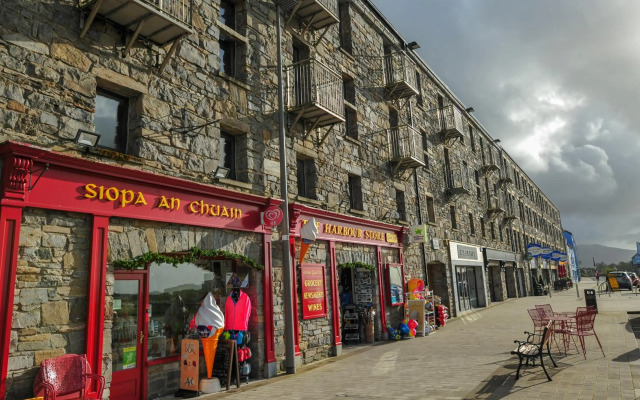 Apartment 12, Sea Wharf