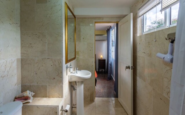 3 Bedroom Oceanview Apartment