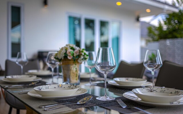 Private Modern 3 Bedroom Pool Villa- AV1