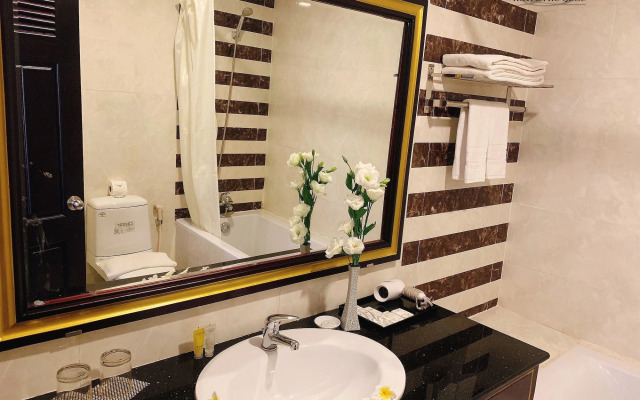 Boulevard Hotel