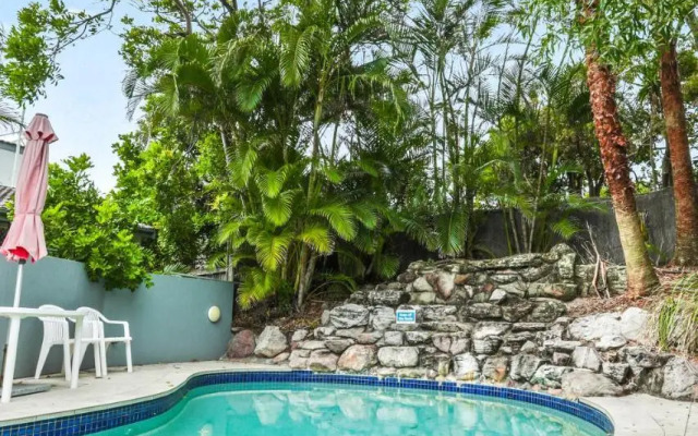 Comfortable & stylish with rooftop spa