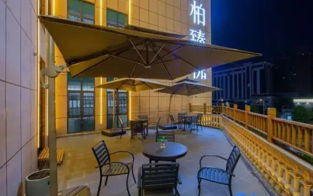 HEBE Zhenyue Hotel (Jixing Financial Plaza)
