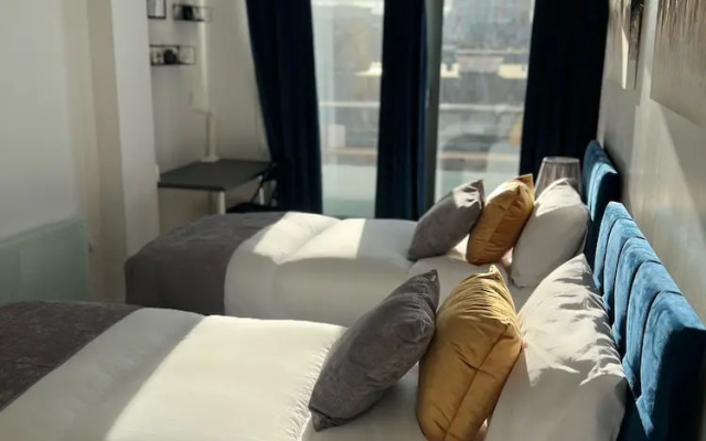 Spacious 2BR City Center Apartment