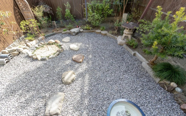 Jyuraku Tomi