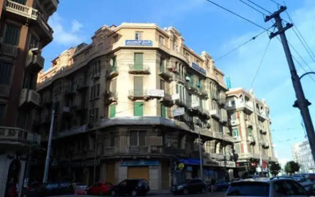 Triomphe Hotel