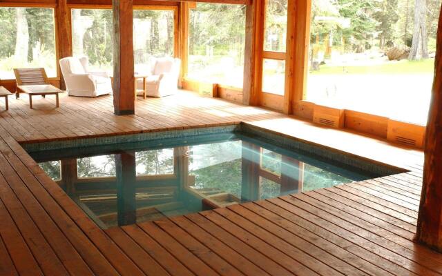 Isla Victoria Lodge