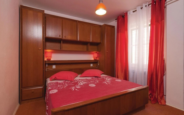 Beautiful Apartment in Povlja With 2 Bedrooms and Wifi