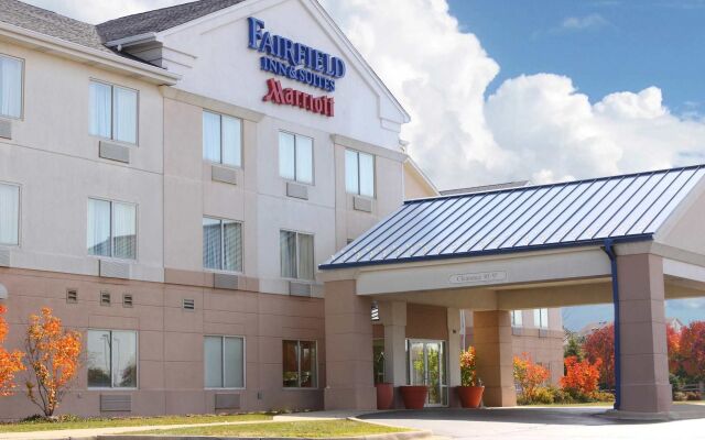 Fairfield Inn and Suites By Marriott St Charles