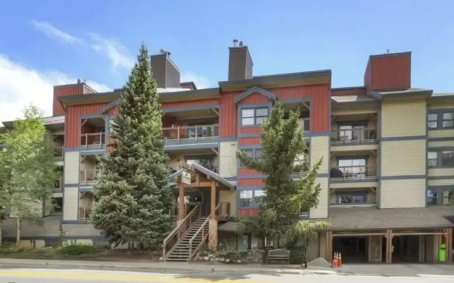 Longbranch by Pinnacle Lodging