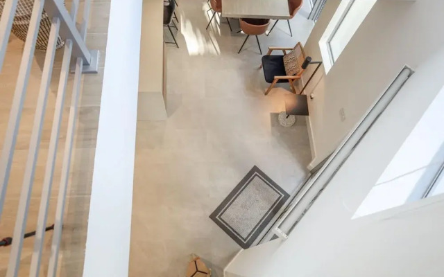 The Modernista 2 - Large Townhome With Pool