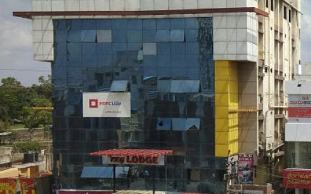 Iroomz VKG Complex
