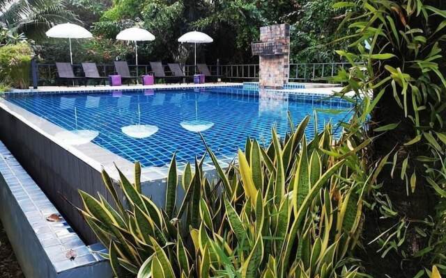 Chomphu Resort