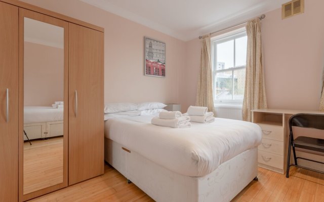 Spacious 3 Bedroom Flat In Covent Garden