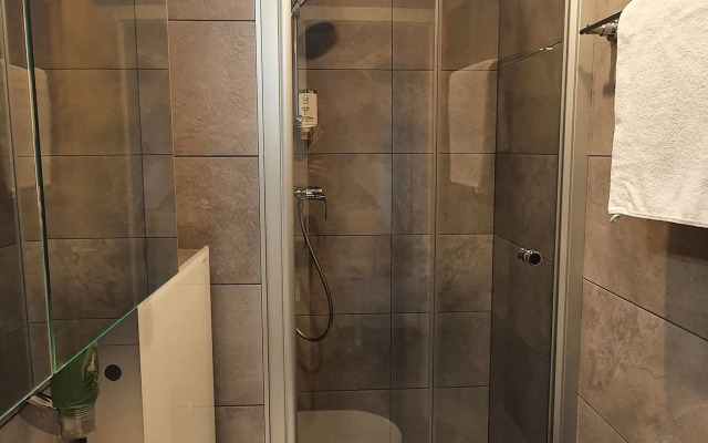 The Aarburg Hotel & Café