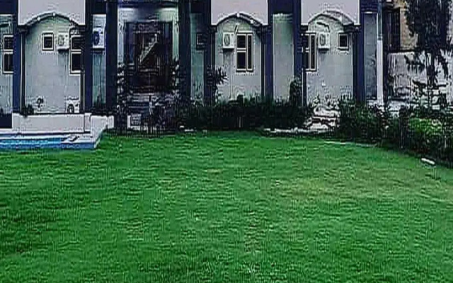 OYO 80681B City Palace