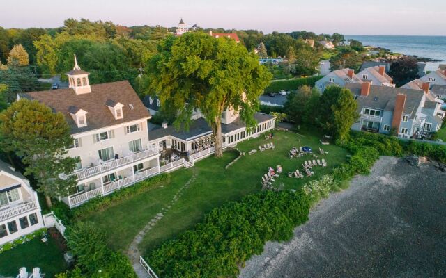 Breakwater Inn