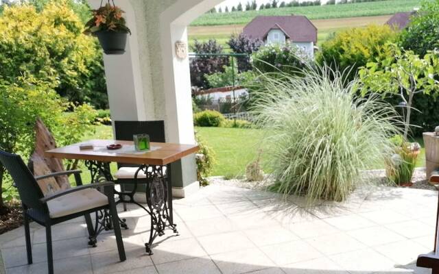 Riverside Apartment in Oed-ohling