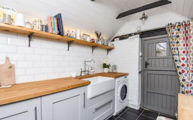 Charming 3BD Home in Allestree Village