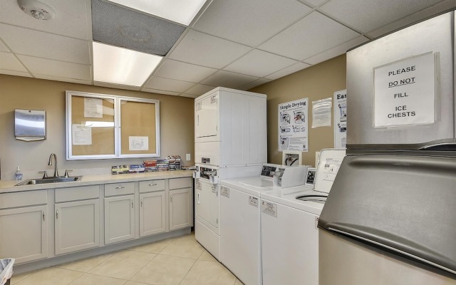 Islander East 309 - Seashell Studio