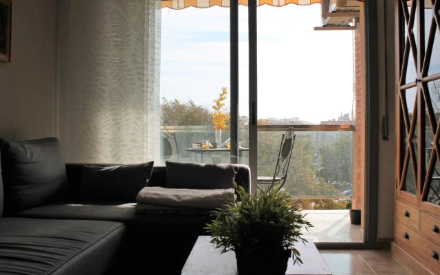 Suitur beach apartment with pool