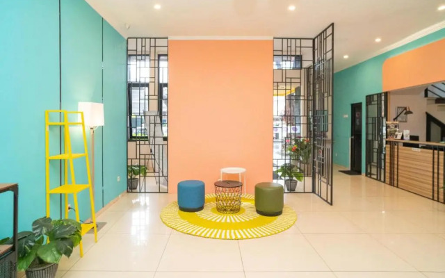 Sans Hotel Fif Fa Premiere Malang